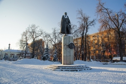Памятник П. Н. Нестерову в Нижнем Новгороде.